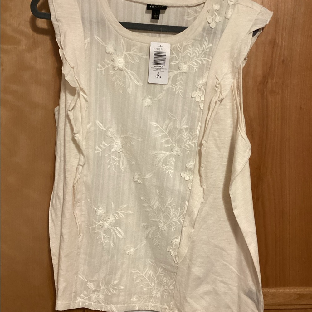 Torrid Cream Floral Ruffle Tank, size 1 (14/16), NWT